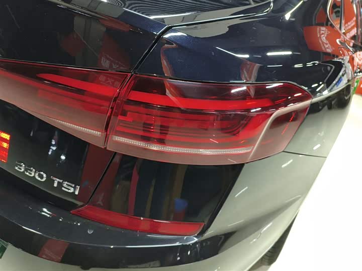 Фото 8 - Volkswagen Passat