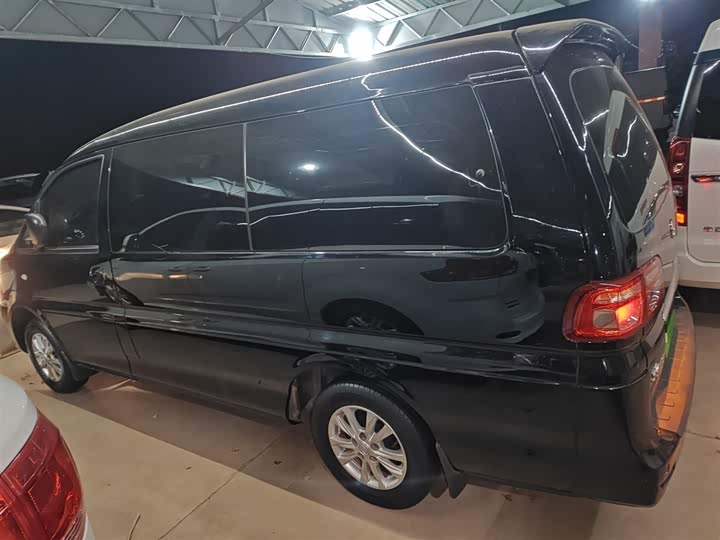 Фото 5 - Dongfeng Forthing Lingzhi M5