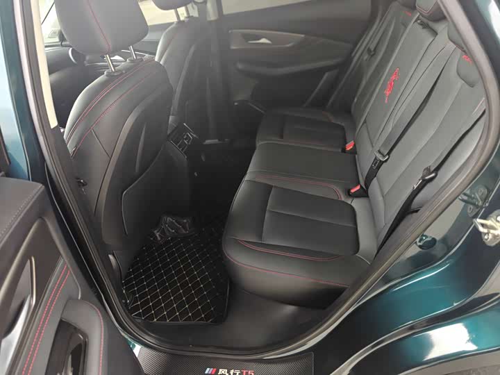 Фото 8 - Dongfeng Forthing T5 EVO