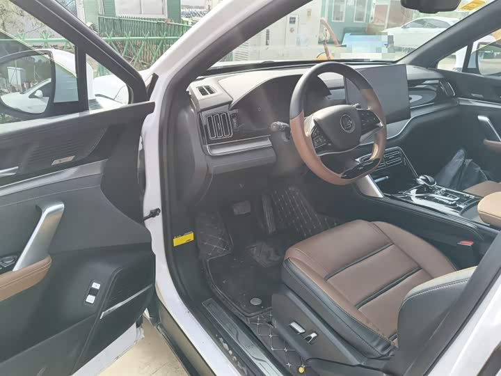 Фото 14 - BYD Tang Hybrid/EV