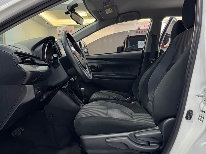 Фото 4 - Toyota Vios FS