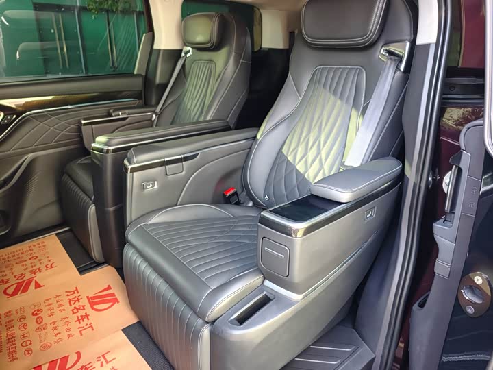 Фото 11 - Maxus G90