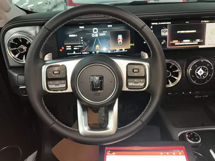 Фото 11 - Tank 300