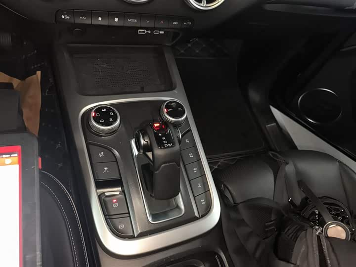 Фото 14 - Tank 300