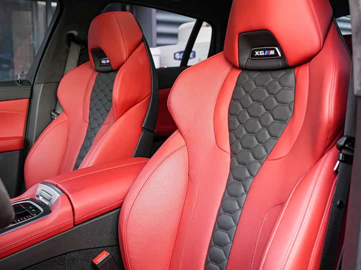 Фото 11 - BMW X6 M