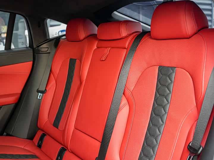 Фото 13 - BMW X6 M