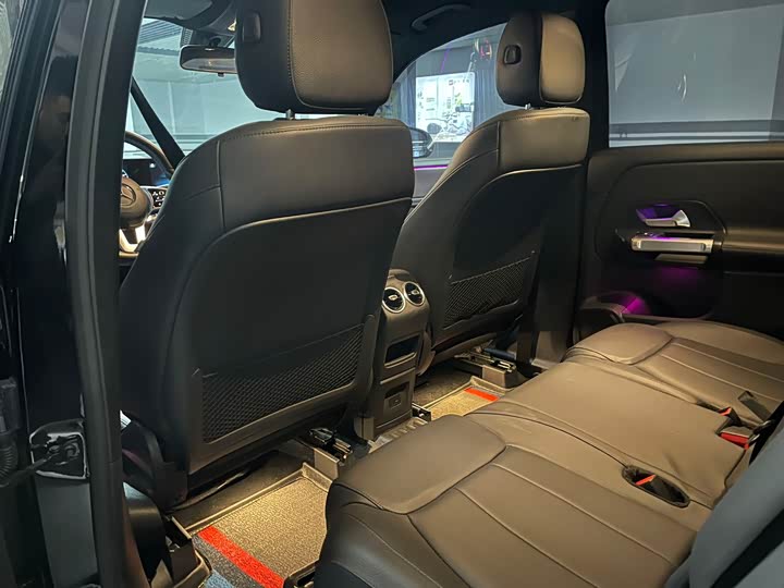 Фото 16 - Mercedes-Benz GLB-Class