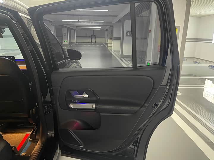 Фото 18 - Mercedes-Benz GLB-Class