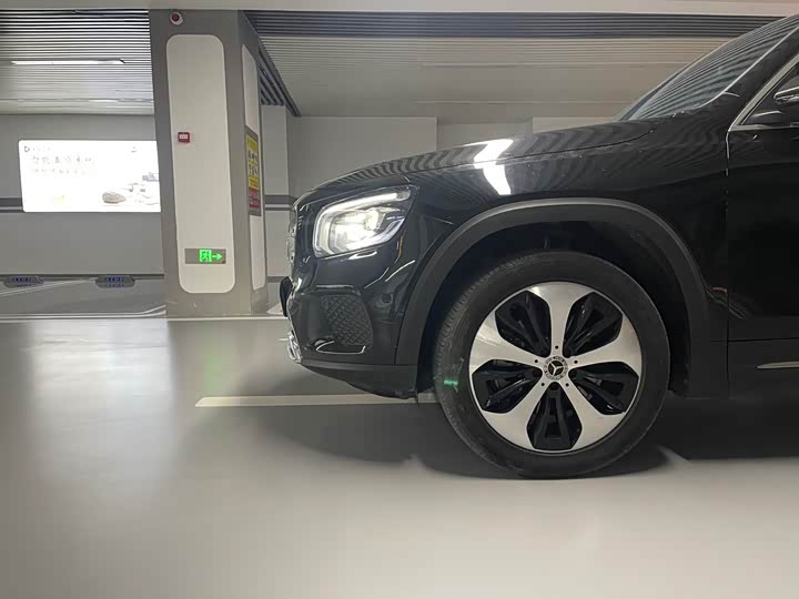 Фото 5 - Mercedes-Benz GLB-Class