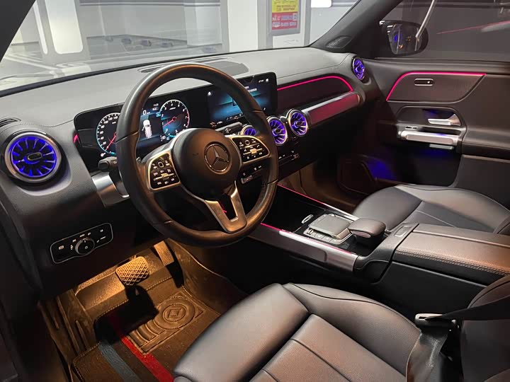 Фото 8 - Mercedes-Benz GLB-Class