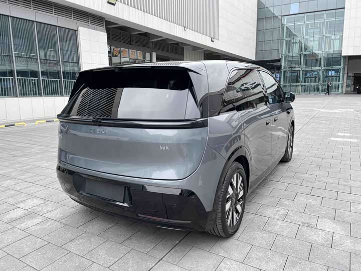 Фото 20 - Zeekr Mix