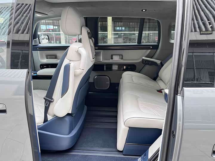 Фото 24 - Zeekr Mix