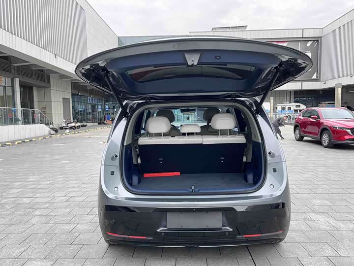 Фото 8 - Zeekr Mix