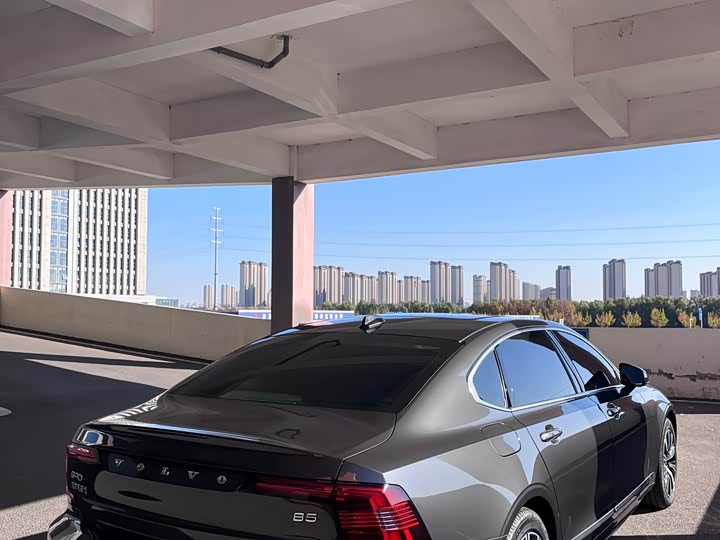 Фото 5 - Volvo S90