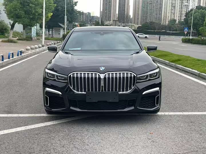 Фото 2 - BMW 7 Series