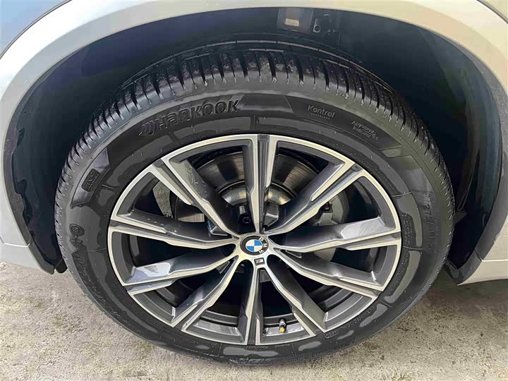 Фото 20 - BMW X5