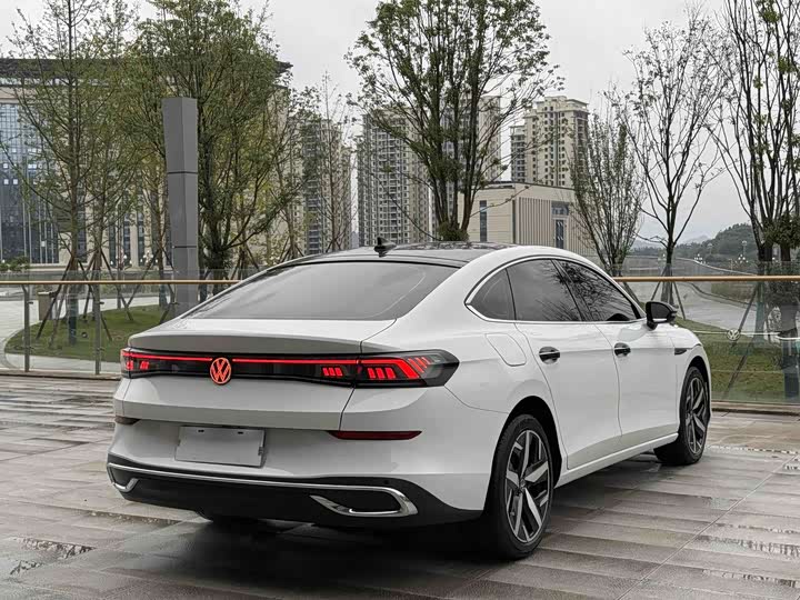 Фото 16 - Volkswagen Lamando L