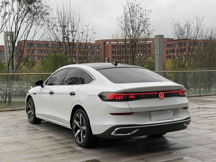 Фото 18 - Volkswagen Lamando L