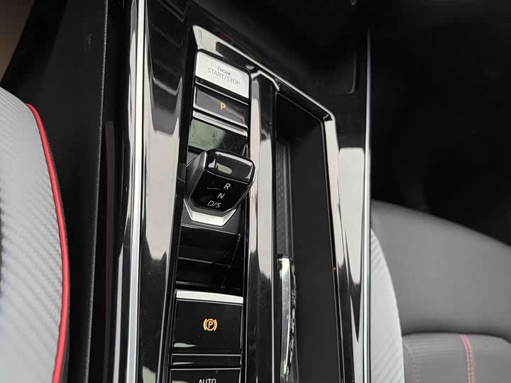 Фото 25 - Volkswagen Lamando L