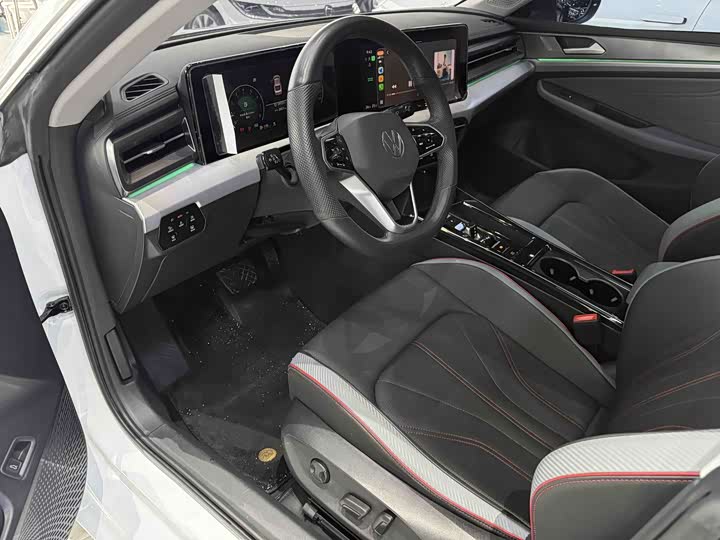 Фото 9 - Volkswagen Lamando L