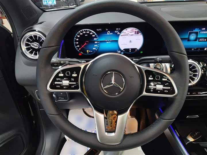 Фото 11 - Mercedes-Benz GLB-Class