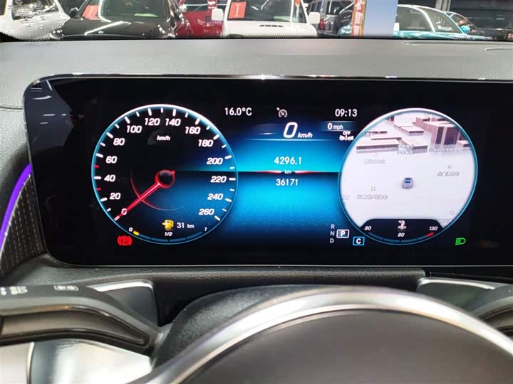 Фото 12 - Mercedes-Benz GLB-Class