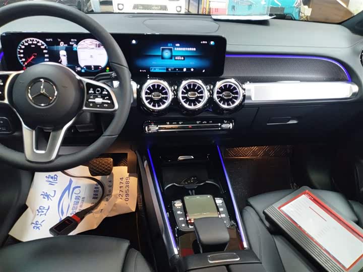 Фото 13 - Mercedes-Benz GLB-Class