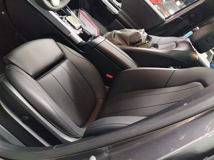 Фото 15 - Mercedes-Benz GLB-Class