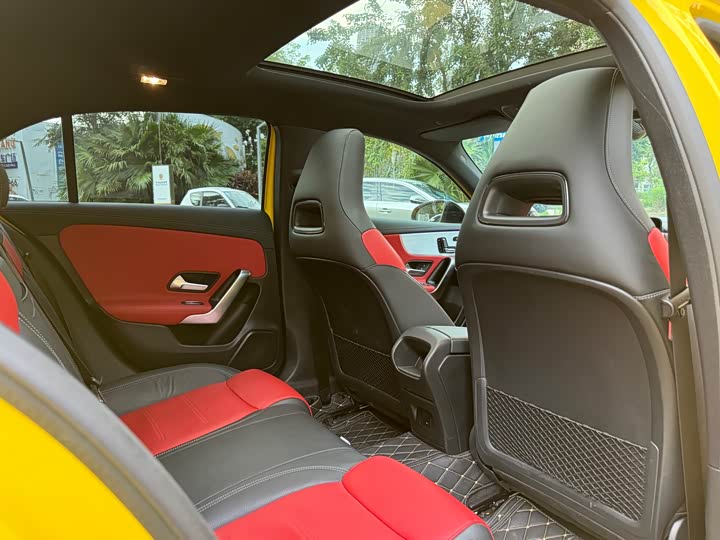 Фото 10 - Mercedes-Benz A-Class AMG