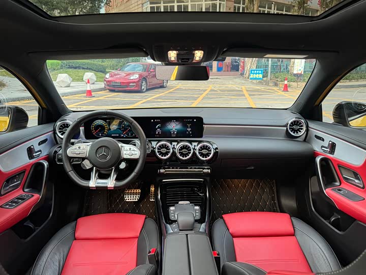 Фото 11 - Mercedes-Benz A-Class AMG