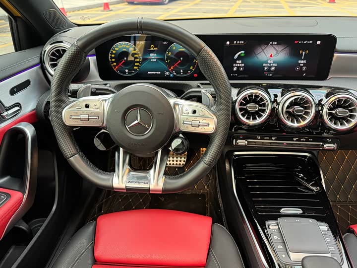 Фото 12 - Mercedes-Benz A-Class AMG