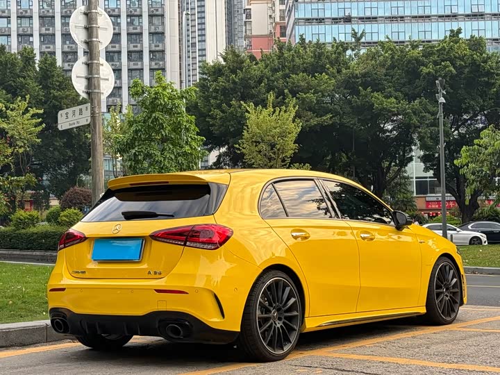 Фото 18 - Mercedes-Benz A-Class AMG