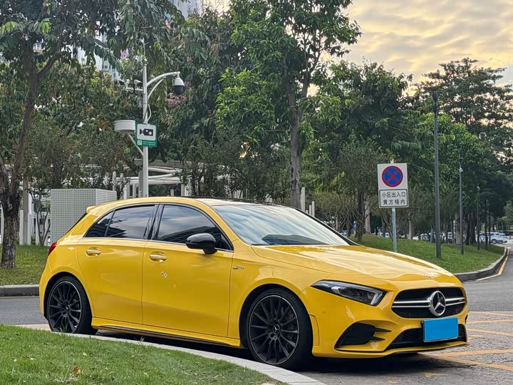 Фото 3 - Mercedes-Benz A-Class AMG