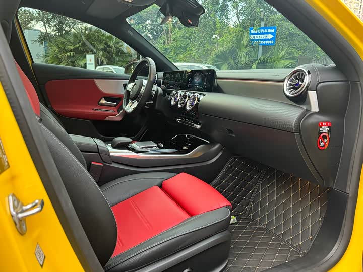 Фото 9 - Mercedes-Benz A-Class AMG