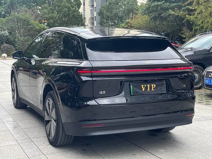 Фото 14 - LiXiang i6