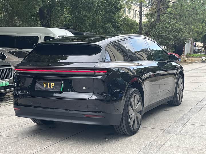 Фото 15 - LiXiang i6