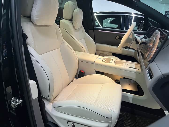 Фото 7 - LiXiang i6