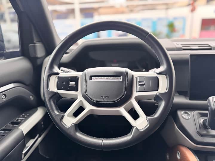 Фото 11 - Land Rover Defender