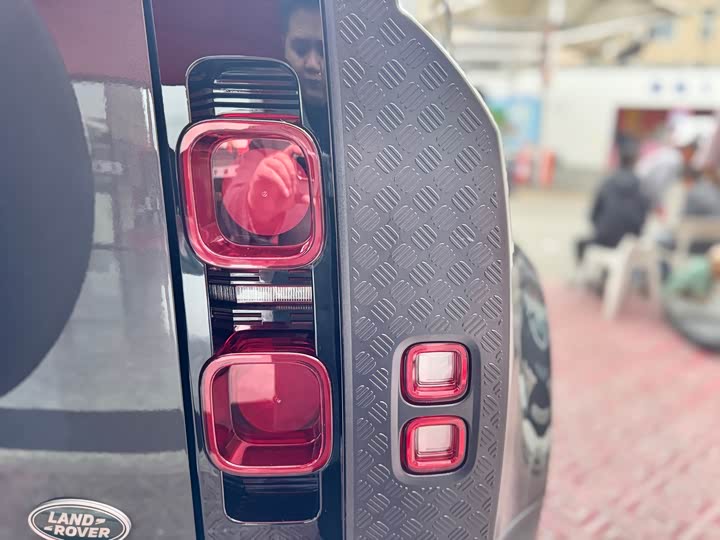 Фото 17 - Land Rover Defender