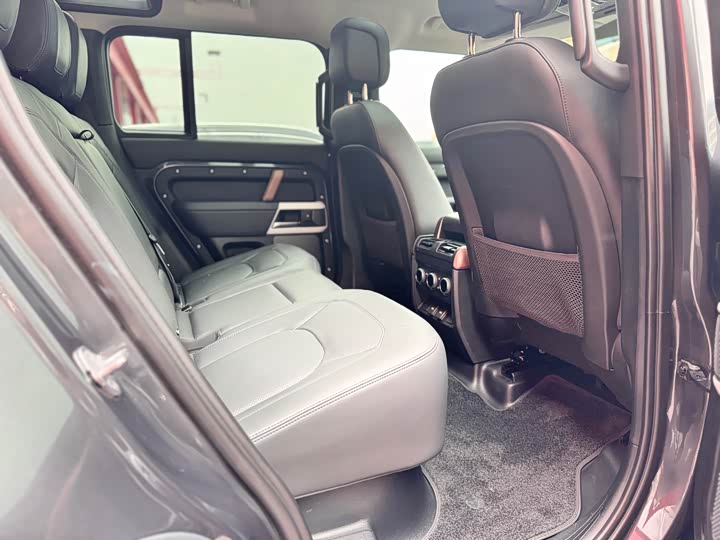 Фото 18 - Land Rover Defender