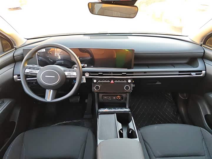 Фото 10 - Hyundai Tucson L