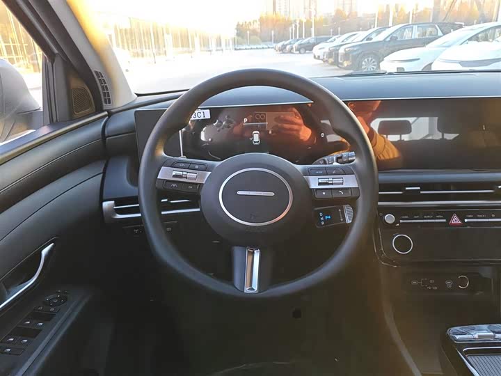 Фото 11 - Hyundai Tucson L