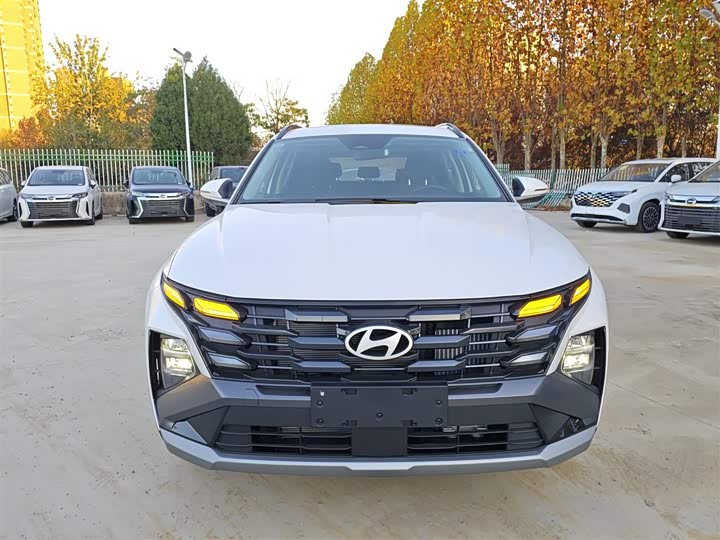 Фото 3 - Hyundai Tucson L