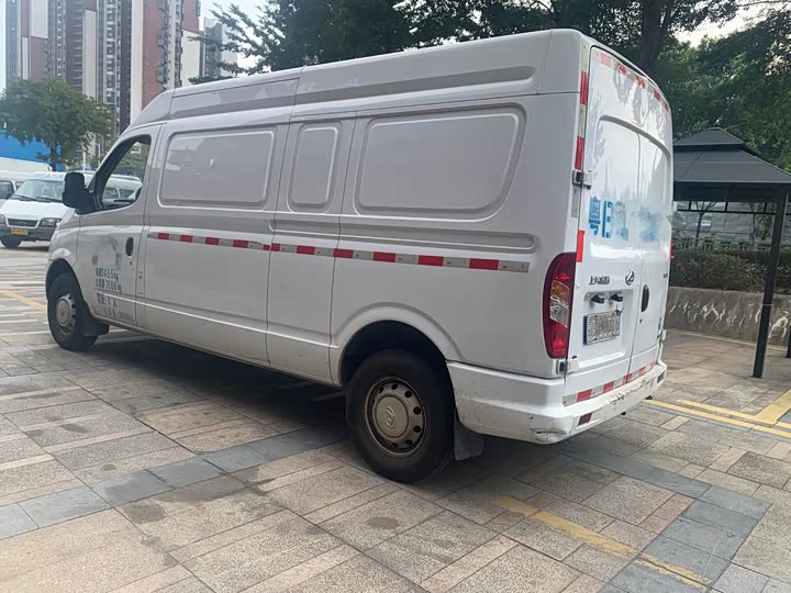 Фото 3 - Maxus EV80