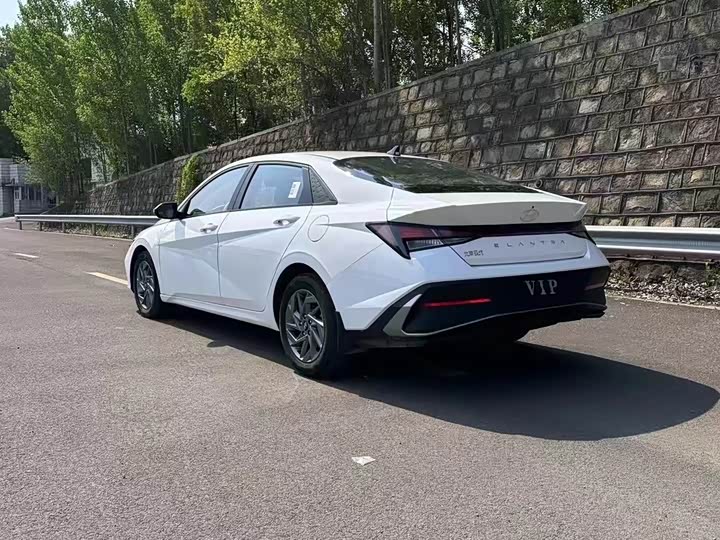 Фото 7 - Hyundai Elantra N line