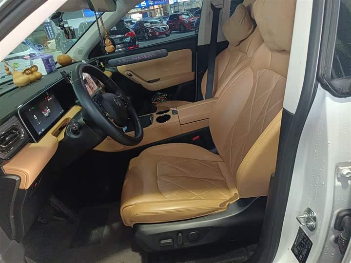 Фото 15 - Leapmotor C11