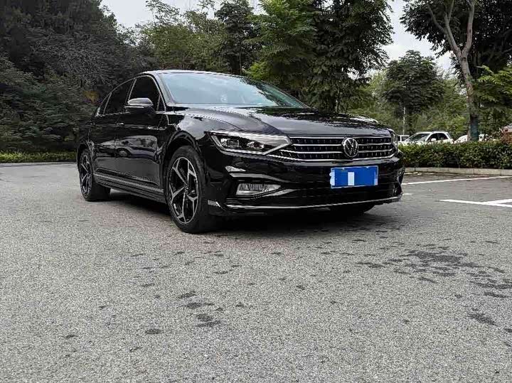 Фото 2 - Volkswagen Magotan