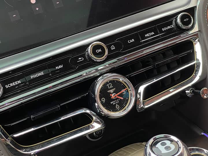 Фото 29 - Bentley Flying Spur