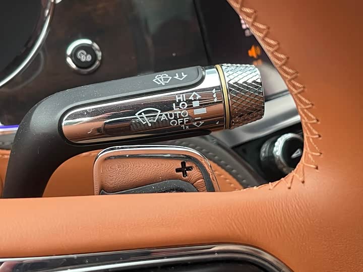 Фото 30 - Bentley Flying Spur