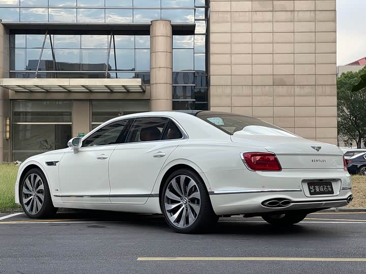 Фото 6 - Bentley Flying Spur